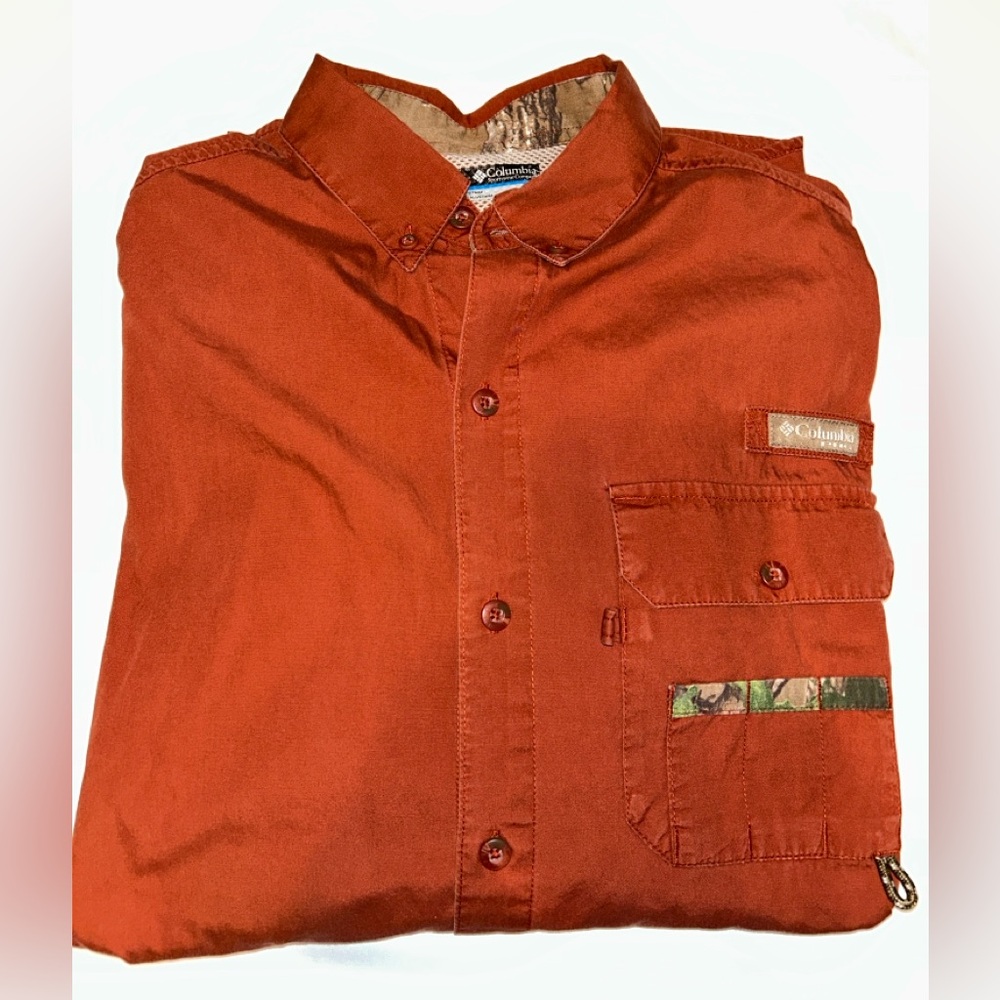 Columbia Rust Button-Up Shirt (M)